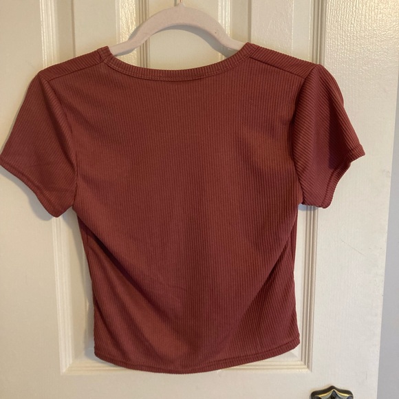 Cropped T-Shirt - Picture 2 of 3